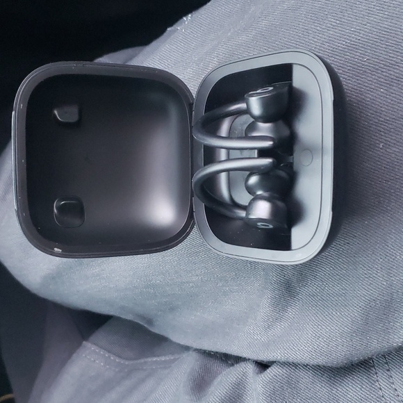 Beats by Dre Bluetooth headphones